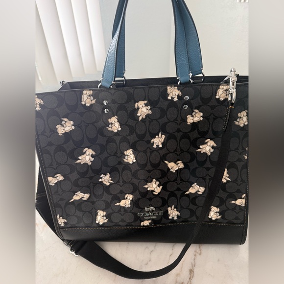 Coach Dempsey Tote Bag 40 In Signature Canvas With Happy Dog Print - Picture 4 of 16